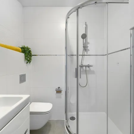 Apartament Spacious In The Heart Of Poznań